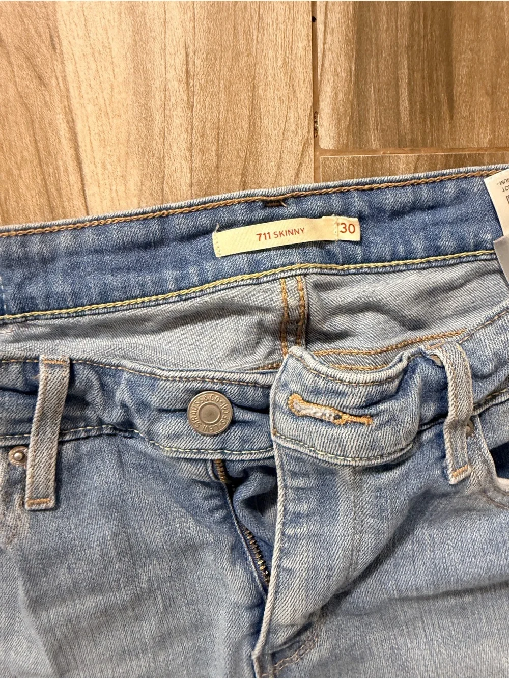 Levis woman’s skinny Fit Jeans size 29 & 30 bundled pair